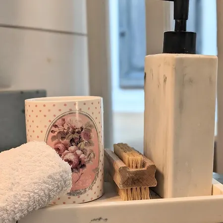 La Bi-coque Du Courtgain, Charmante Et Atypique