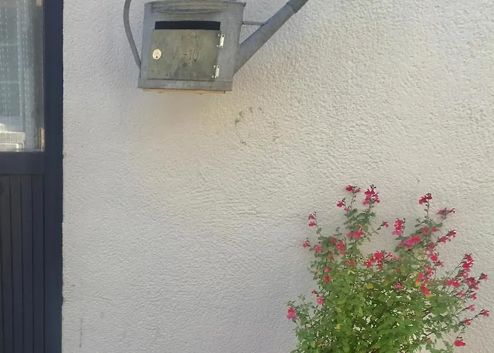 Holiday home La Bi-coque Du Courtgain